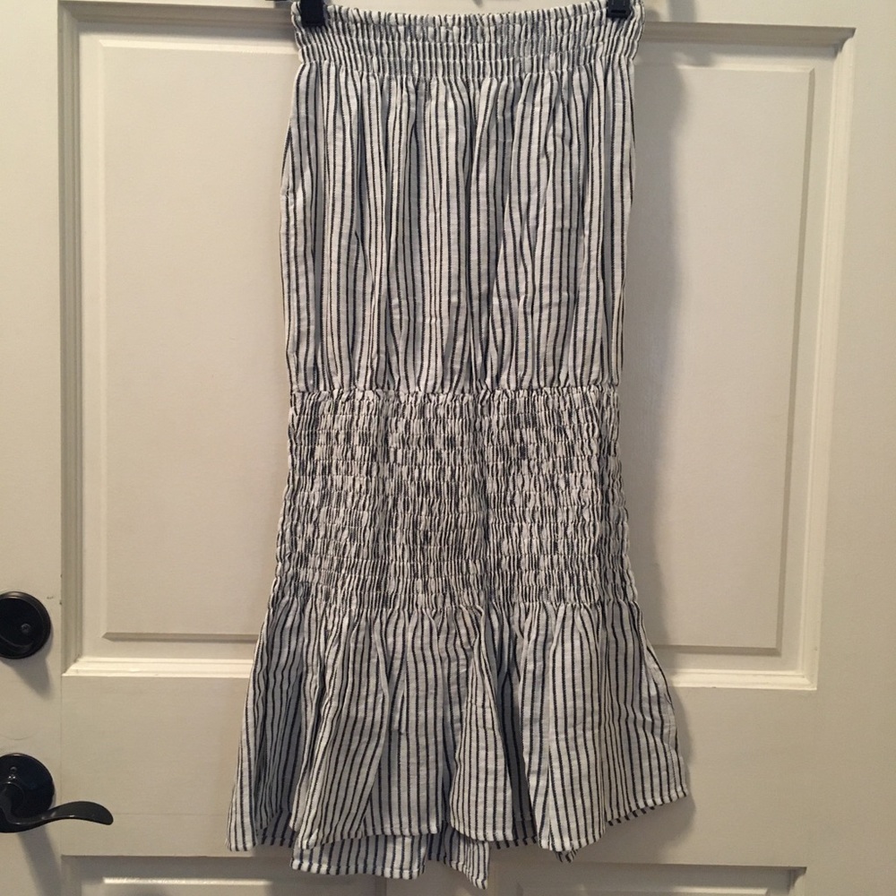 VICI Drop waist smocked strapless dress small